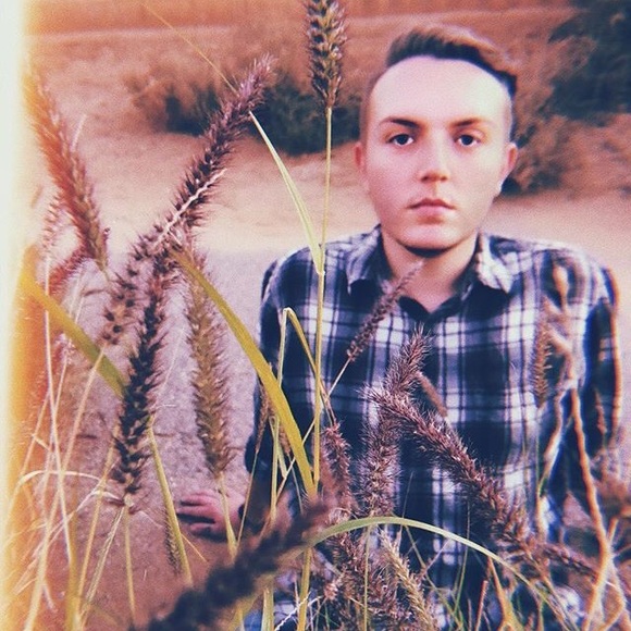 Meet your Posher, Kelton - Picture 1 of 1